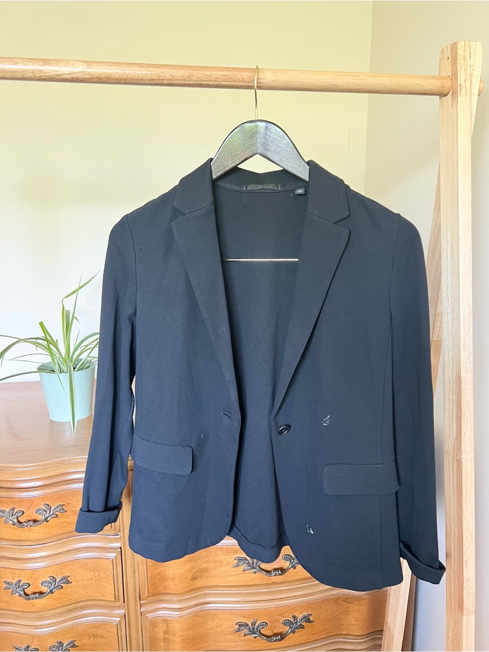 Uniqlo Black Women's Single-Button Blazer